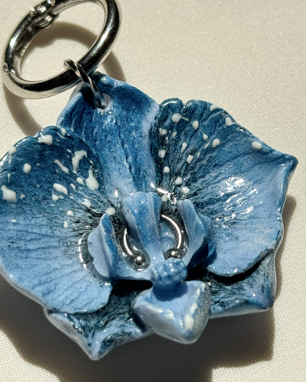 Kék Orchidea Táskadísz