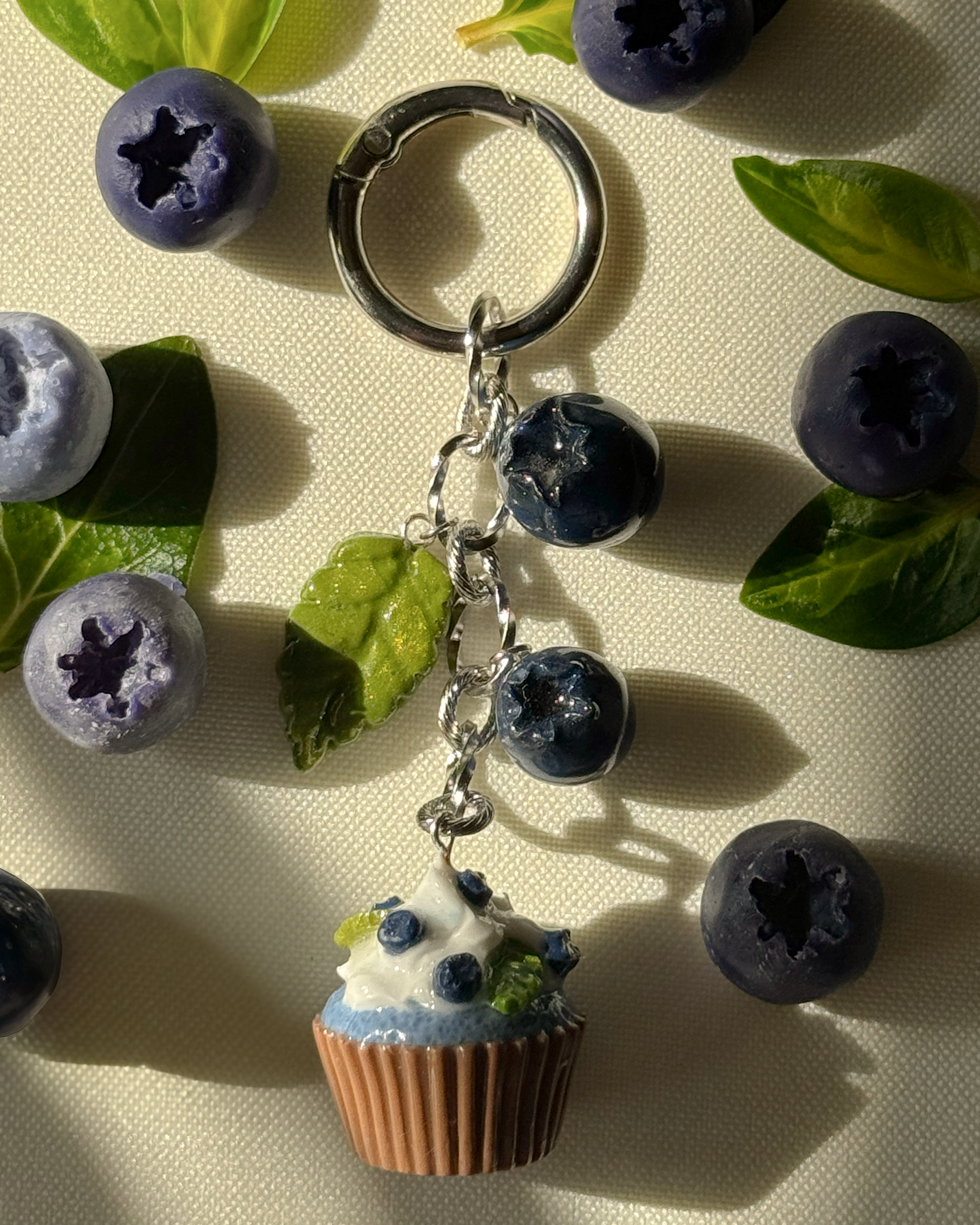 Áfonyás Muffin Táskadísz
